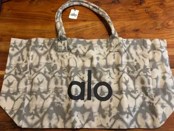 alo 카모플라쥬 토트백