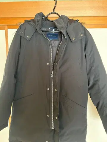 후드 부착 롱 다운 자켓 블랙