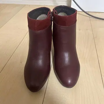 버건디 숏부츠 체인 포함