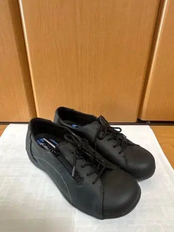 monster eve 블랙 스니커즈 24.5cm 4E