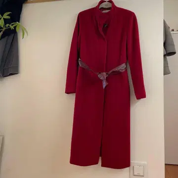 월드 보이스메일 빨간색 벨트 포함 롱 코트