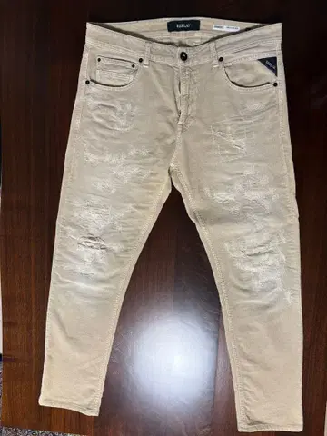 REPLAY BROKEN EDGE 베이지 슬림 청바지