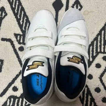 프로엣지 스파이크 화이트