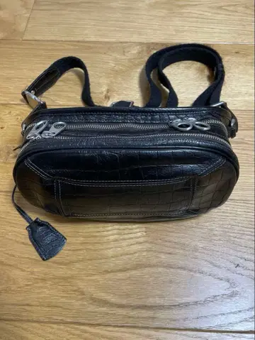 아니아리 악어 엠보싱 바디백 더블 지퍼 블랙 가죽 2층