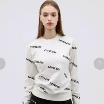 새상품급 LOVELESS 러브리스 로고 프린트 긴팔 스웨터 화이트 34