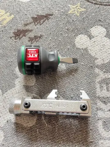 KTC AE322 드라이버와 릴 부품