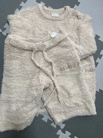 젤라또피케 룸웨어 세트