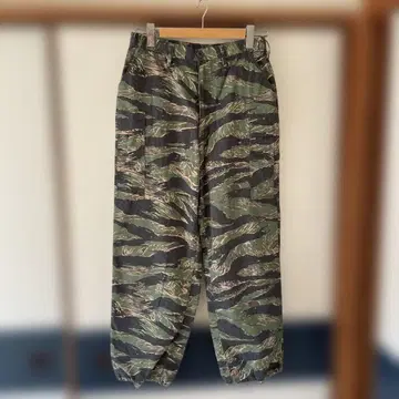 디어 로럴 카모플라쥬 카고 팬츠 6 포켓 M 사이즈