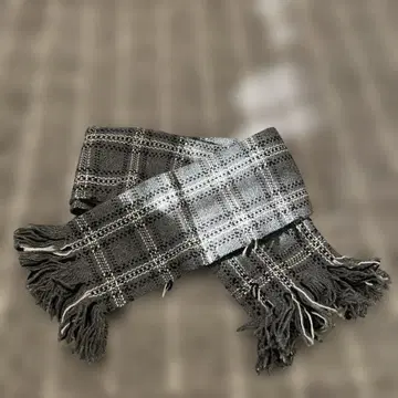 MARGARET HOWELL 체크 무늬 머플러