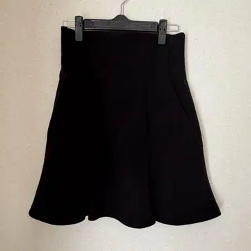 SNIDEL 블랙 플레어 스커트