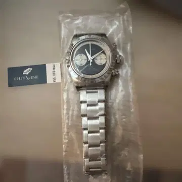OUTLINE 크로노그래프 손목시계 실버