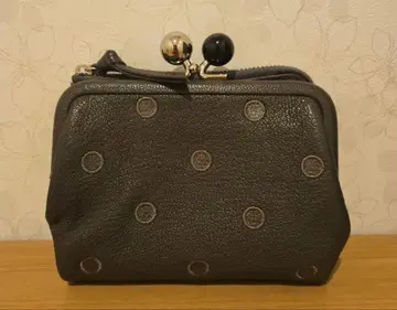 perche 천연 가죽 다크 그레이 도트 무늬 접이식 지갑