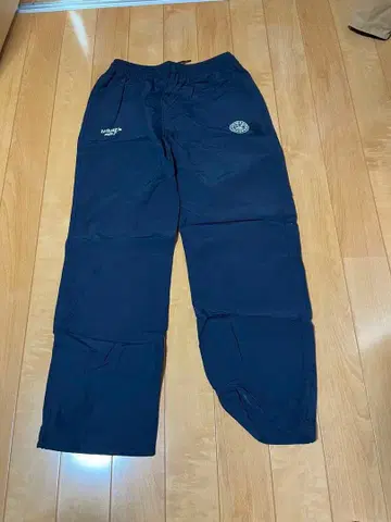 What's up? 나일론 팬츠