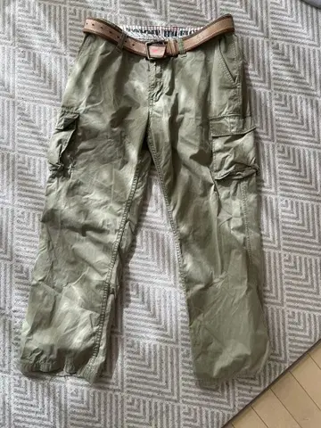 Tommy Hilfiger 카고 팬츠 올리브 그린 EDWIN 벨트 포함