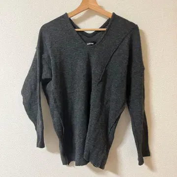 zucca 다크 그레이 V넥 긴팔 스웨터 주카 니트