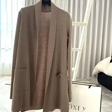 FOXEY 로고 베이지 롱 가디건