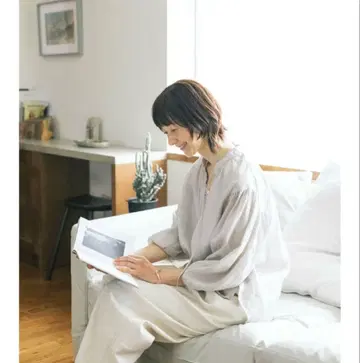 카나코 씨와 함께 만든 2WAY 린넨 블라우스 라이트 그레이