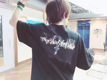 큐소네코가미 세이야 광기 T셔츠 L 사이즈 블랙