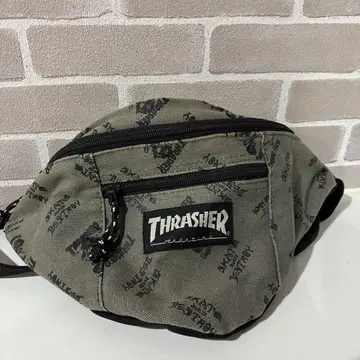 THRASHER skate and destroy 콜라보 바디백 그레이