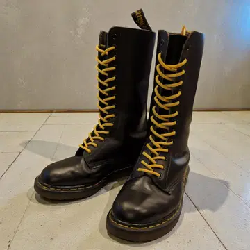 Dr. Martens 닥터마틴 14홀 UK6