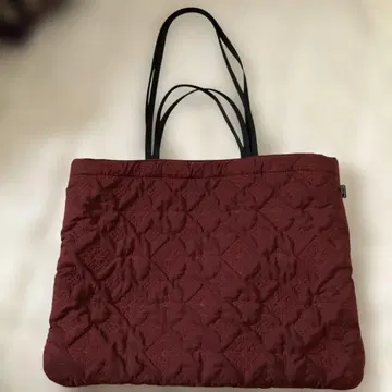 데일리 러셋 버건디 퀼팅 토트백