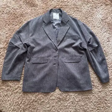 THE YON 그레이 스트라이프 테일러드 자켓