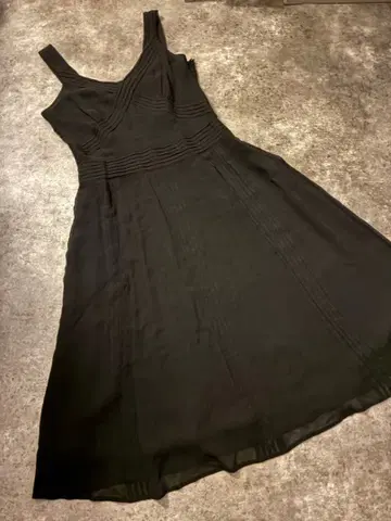 cara (카라) 실크 100% 핀턱 원피스 오버롤 스커트