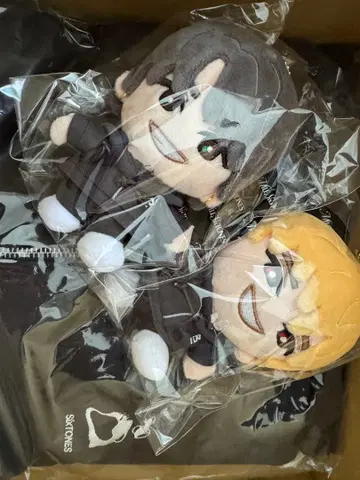 SixTONES 후드티 + 인형 마스코트 2개