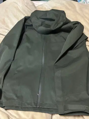 [ 새상품급 ] 유니클로 블록테크 후드티 카키