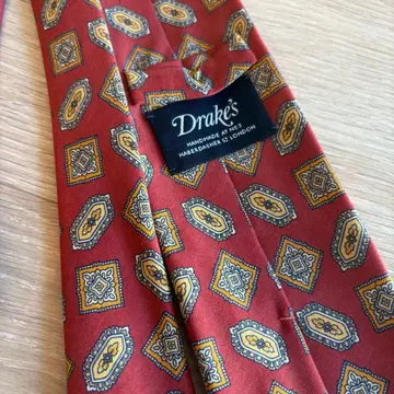 Drake's 실크 패턴 무늬 넥타이