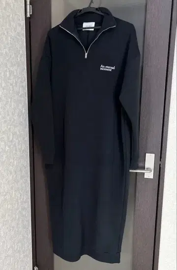 AGAWD 원피스 블랙 시니컬