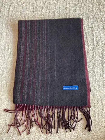 Limited Edition 캐시미어 100% 머플러 다크 그레이 레드