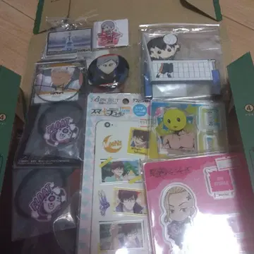 애니메이션 게임 캐릭터 굿즈 묶음 판매 세일