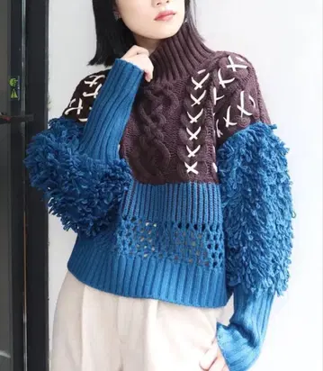 MURUA 레이스업 숏 니트