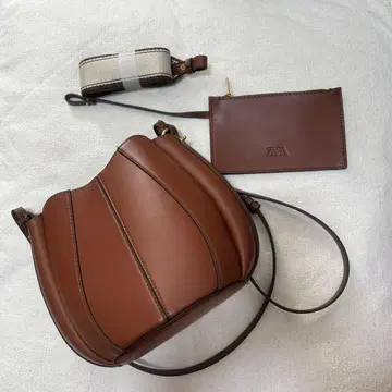 ZARA 숄더백 버킷백 스티치