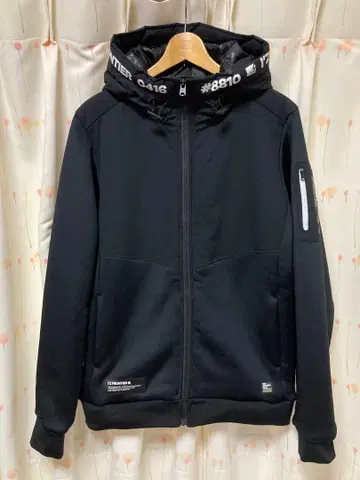 아이즈프론티어 8810 후드티 블랙 LL 방한