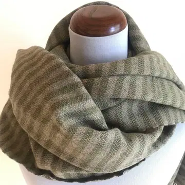 새상품 Pierre cardin 올리브 그린 스트라이프 대형 머플러