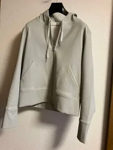 스트레치 가죽 후드티