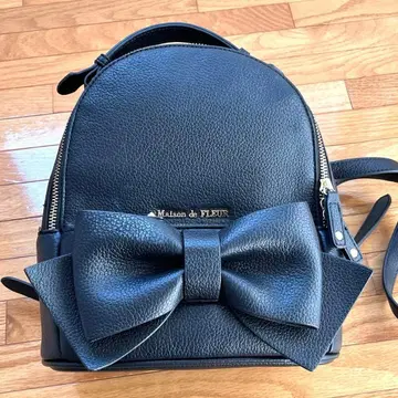 Madison de FLEUR 리본 포함 블랙 백팩