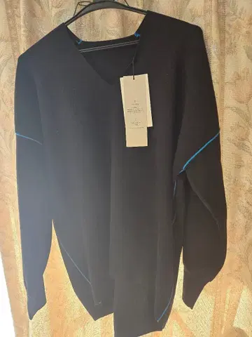 MAL V 니트 미사용 새상품