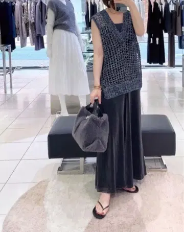 MIESROHE 미에스로에 니트 베스트 SET 벨로아 원피스 1