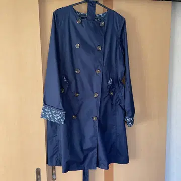 새상품 네이비 더블 브레스트 레인코트 수납 가방 포함