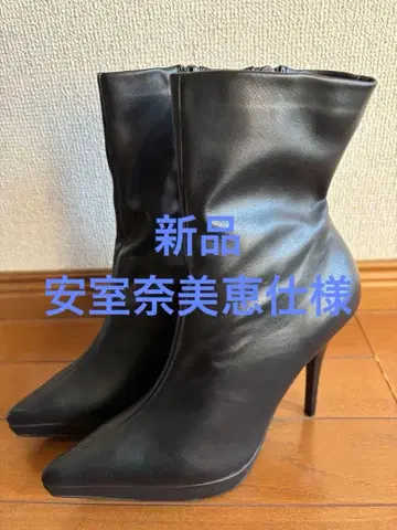 미사용 새상품 아무로 나미에 블랙 슬림핏 하이힐 부츠 23.5