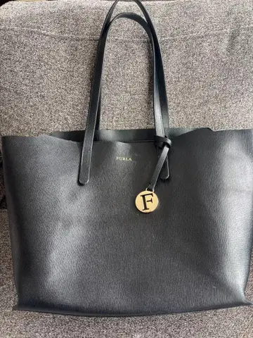 FURLA 블랙 토트백