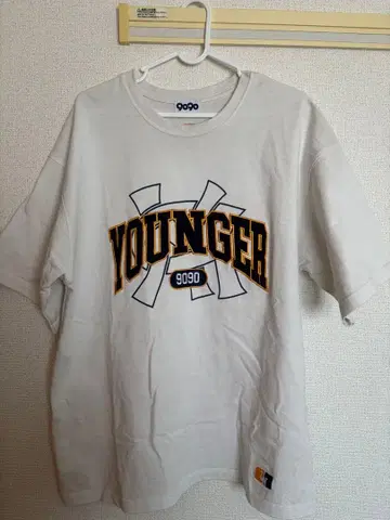 9090 x YOUNGER SONG 콜라보 로고T셔츠