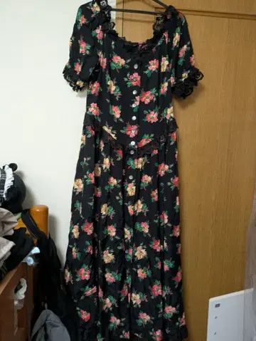 꽃무늬 원피스 구제 의류 블랙