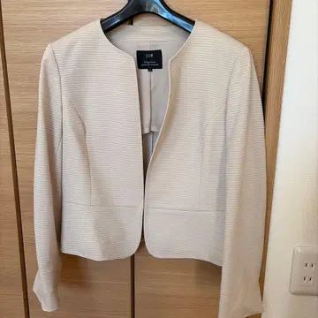 23구 여성용 포멀 슈트 셋업 베이지 38 M 사이즈