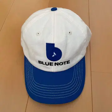 BLUE NOTE BUTTER 콜라보 캡 화이트/블루