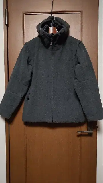 다크 그레이 플리스 자켓 후드 부착 M error