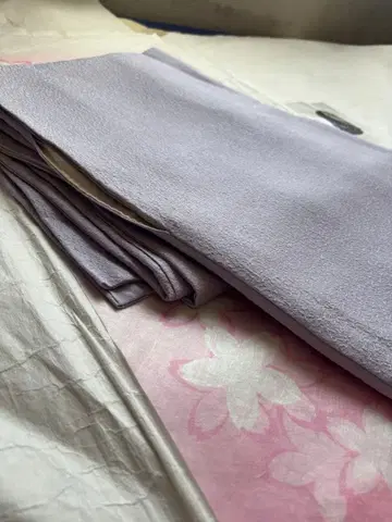 이로무지 라벤더색